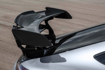 Mercedes-AMG GT Black Series (Kraftstoffverbrauch kombiniert: 12,8 l/100 km, CO2-Emissionen kombiniert: 292 g/km), 2020, Exterieur, Heck, doppelter Heckflügel, Aerodynamik, hightechsilber Mercedes-AMG GT Black Series (combined fuel consumption: 12,8 l/100 km, combined CO2 emissions: 292 g/km), 2020, Exterieur, rear, double rear wing, aerodynamics, hightechsilver